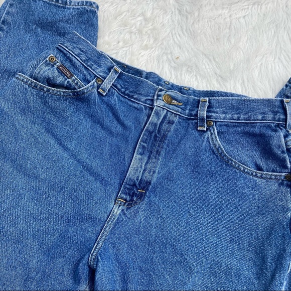 90’s Vintage High Waisted Mom Jeans Size 12 - Picture 5 of 8
